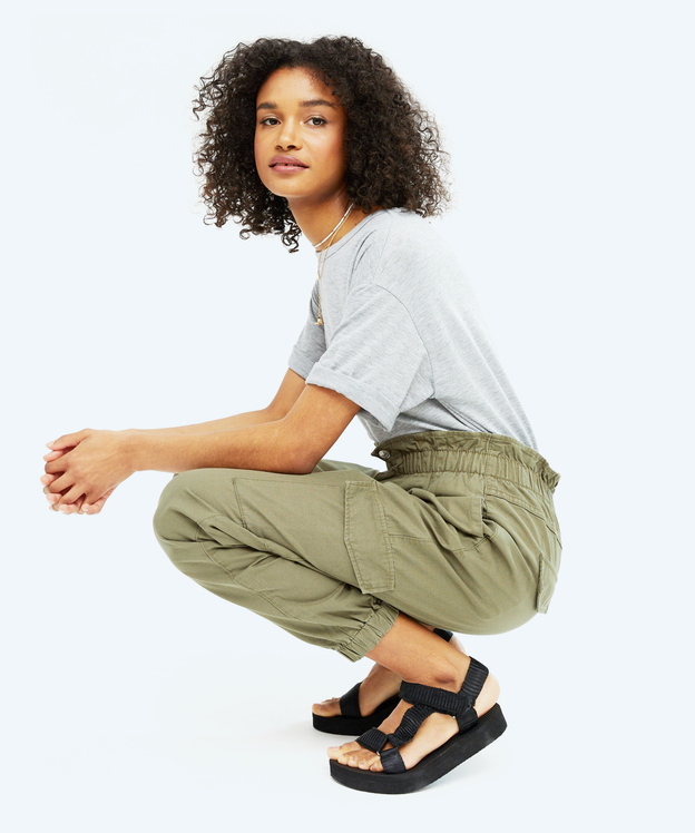 color-khaki