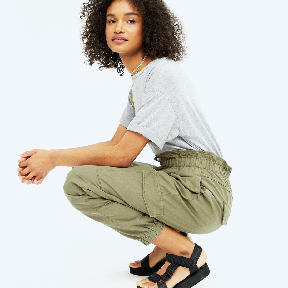 color-khaki