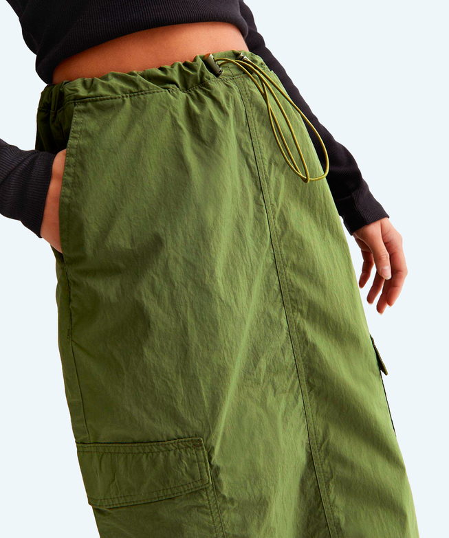 color-khaki