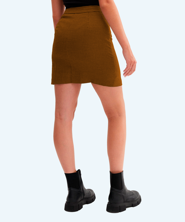 color-brown