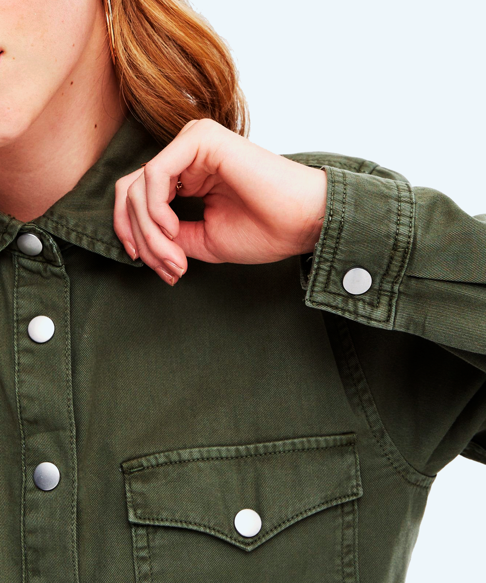 color-khaki